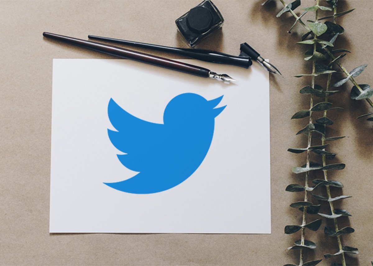 Contacta con Twitter a través de una carta postal