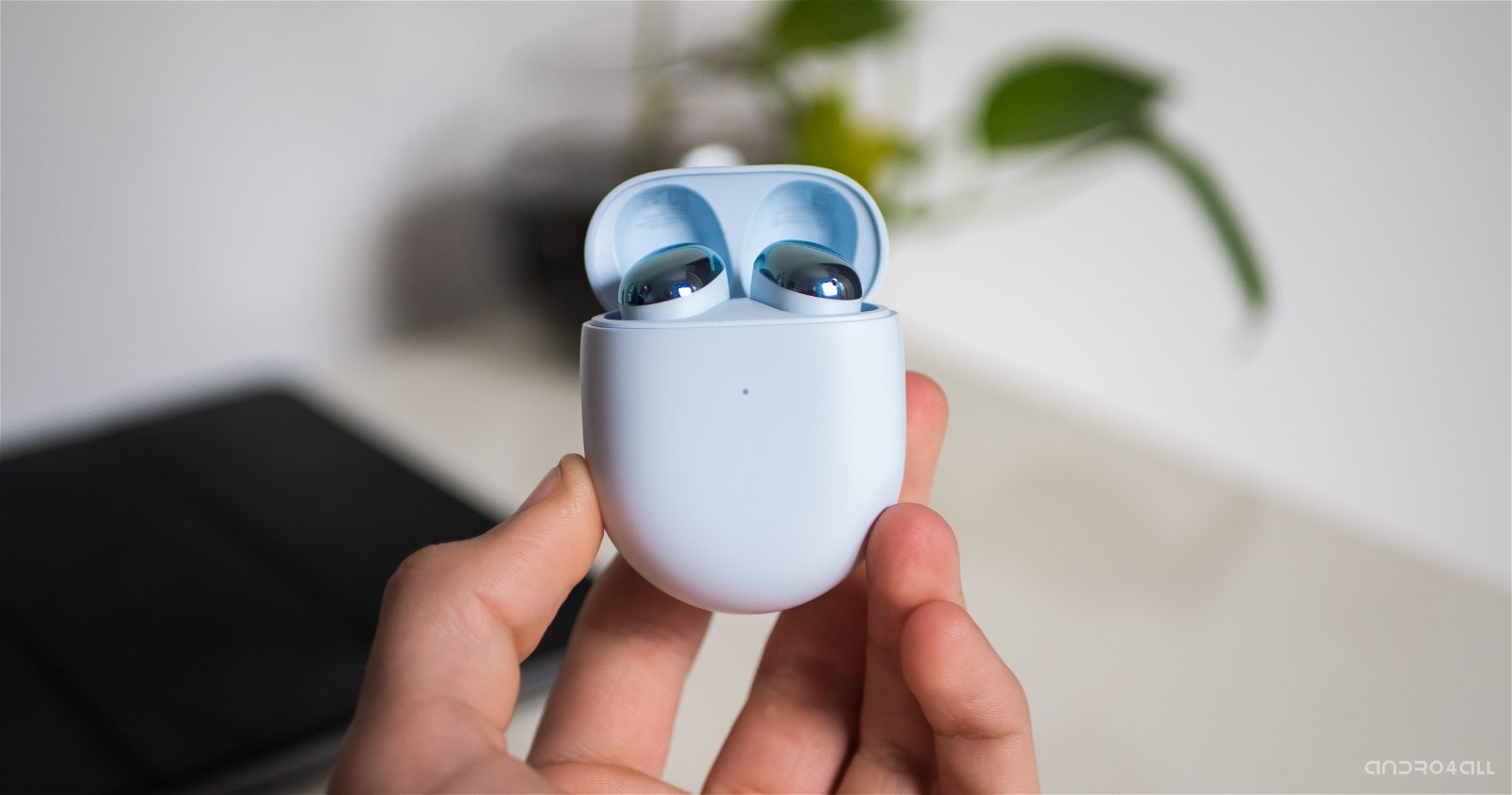 Redmi Buds 4 en su estuche
