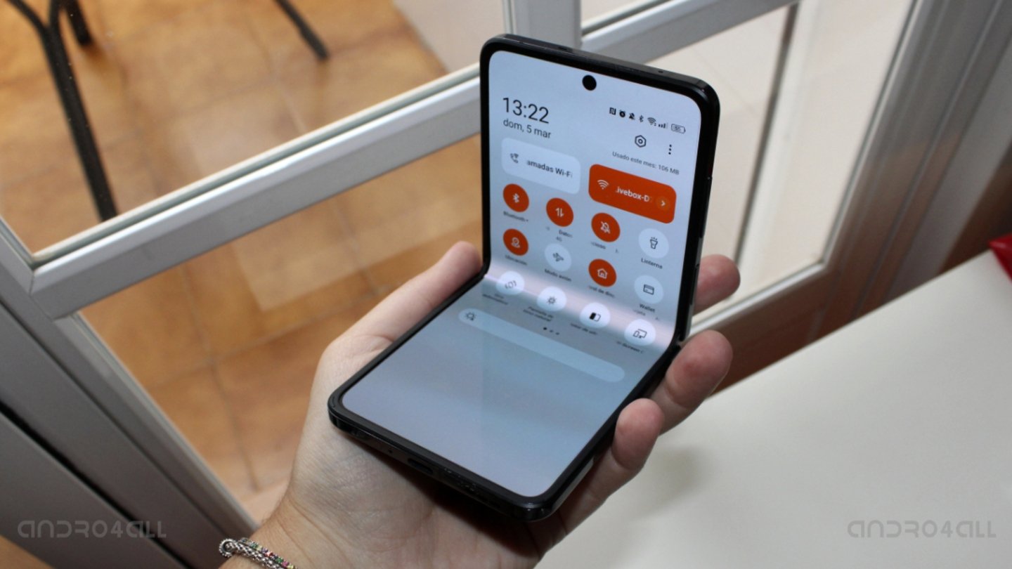Pantalla doblada del OPPO Find N2 Flip