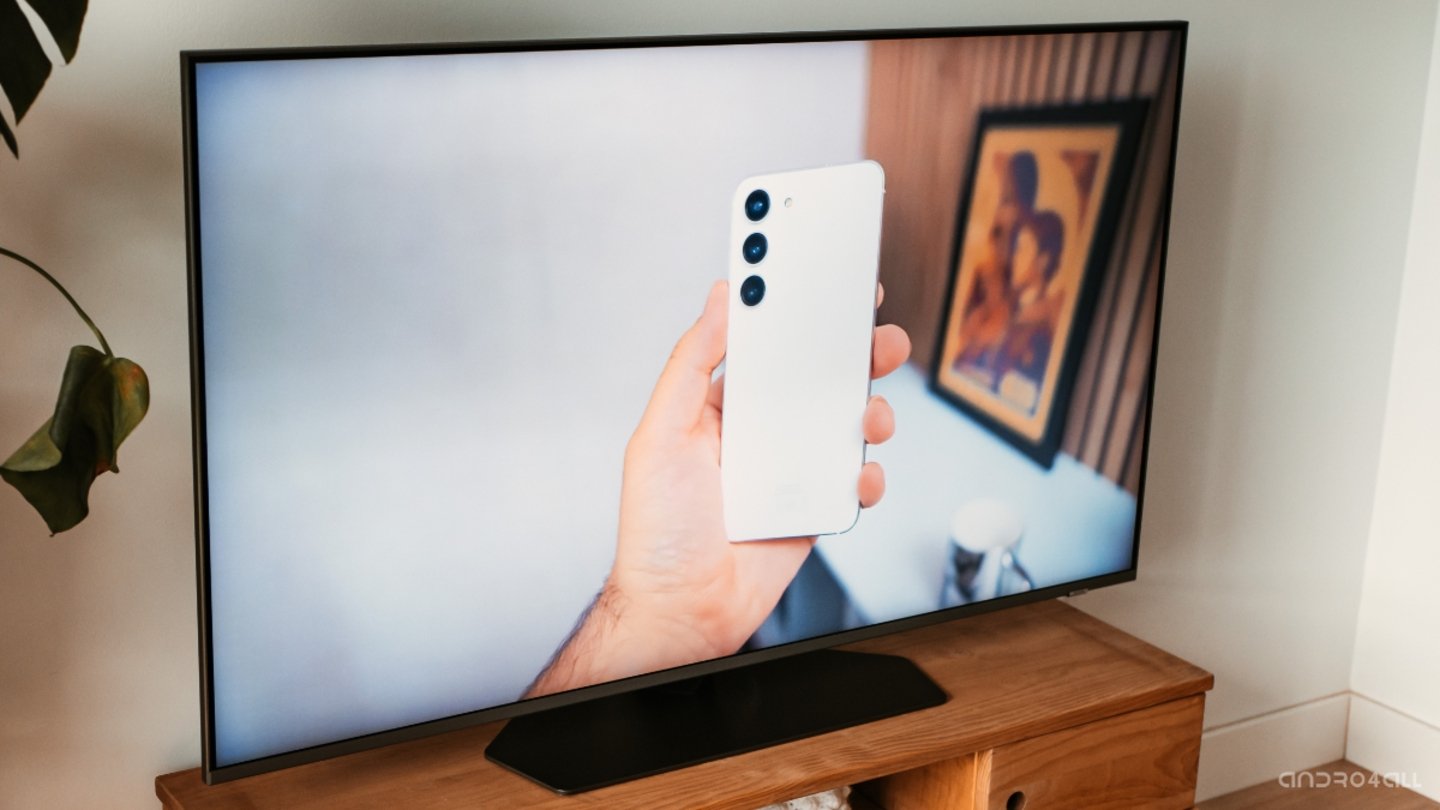 Pantalla y peana de Neo QLED de 50