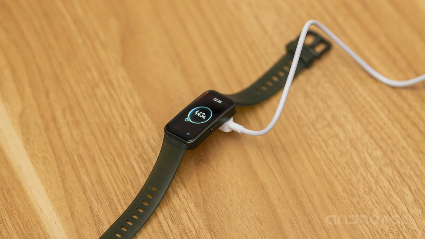 Huawei Band 8 cargando