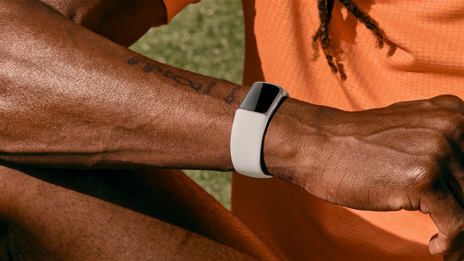 Google lanza la Fitbit Charge 6 en España, con batería para 7 días y compatibilidad con Google Maps