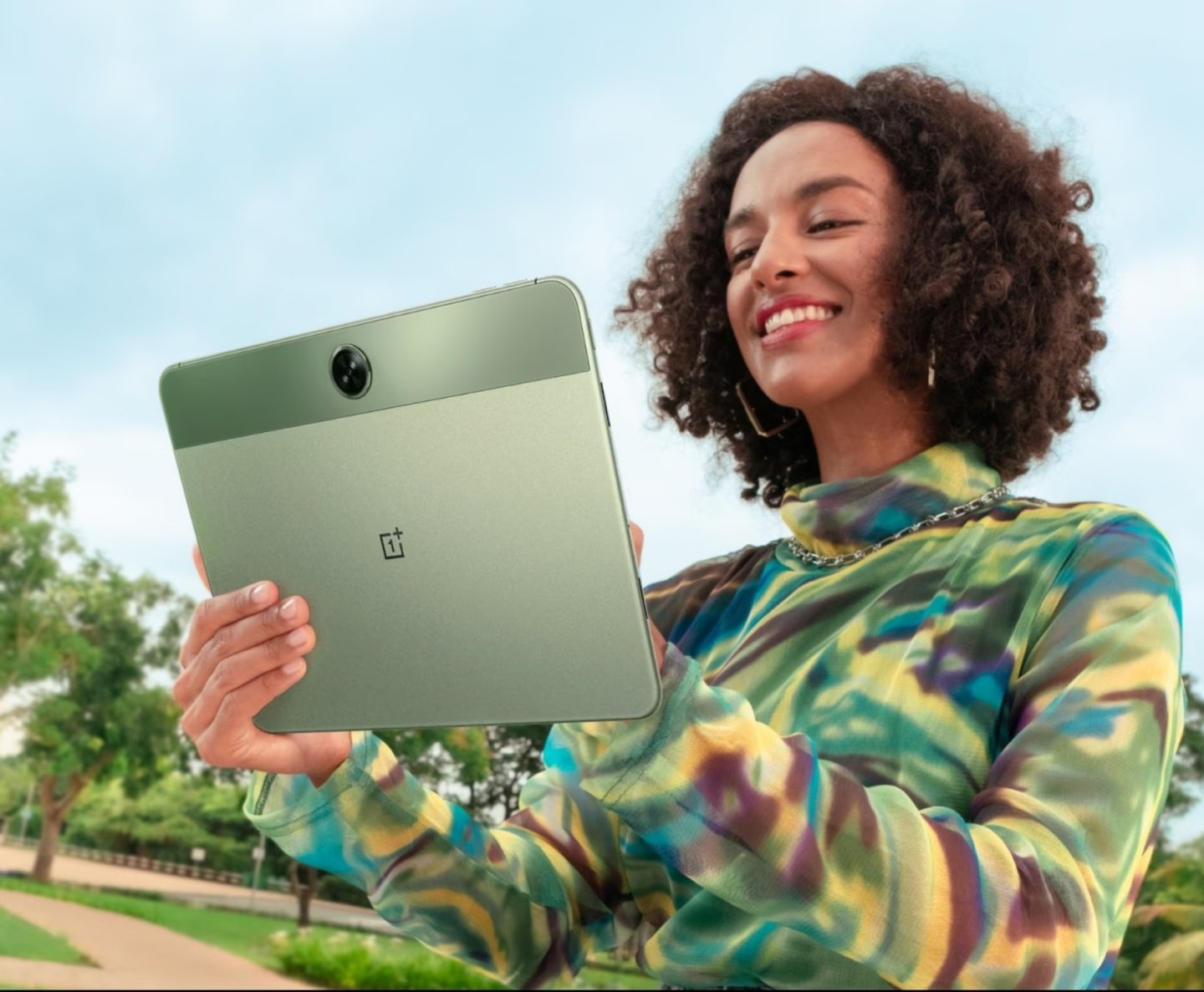 Parte trasera verde de la OnePlus Pad Go