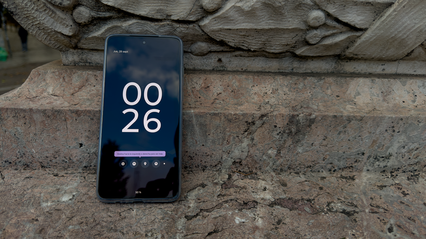 el motorola moto g84 en una fotografía