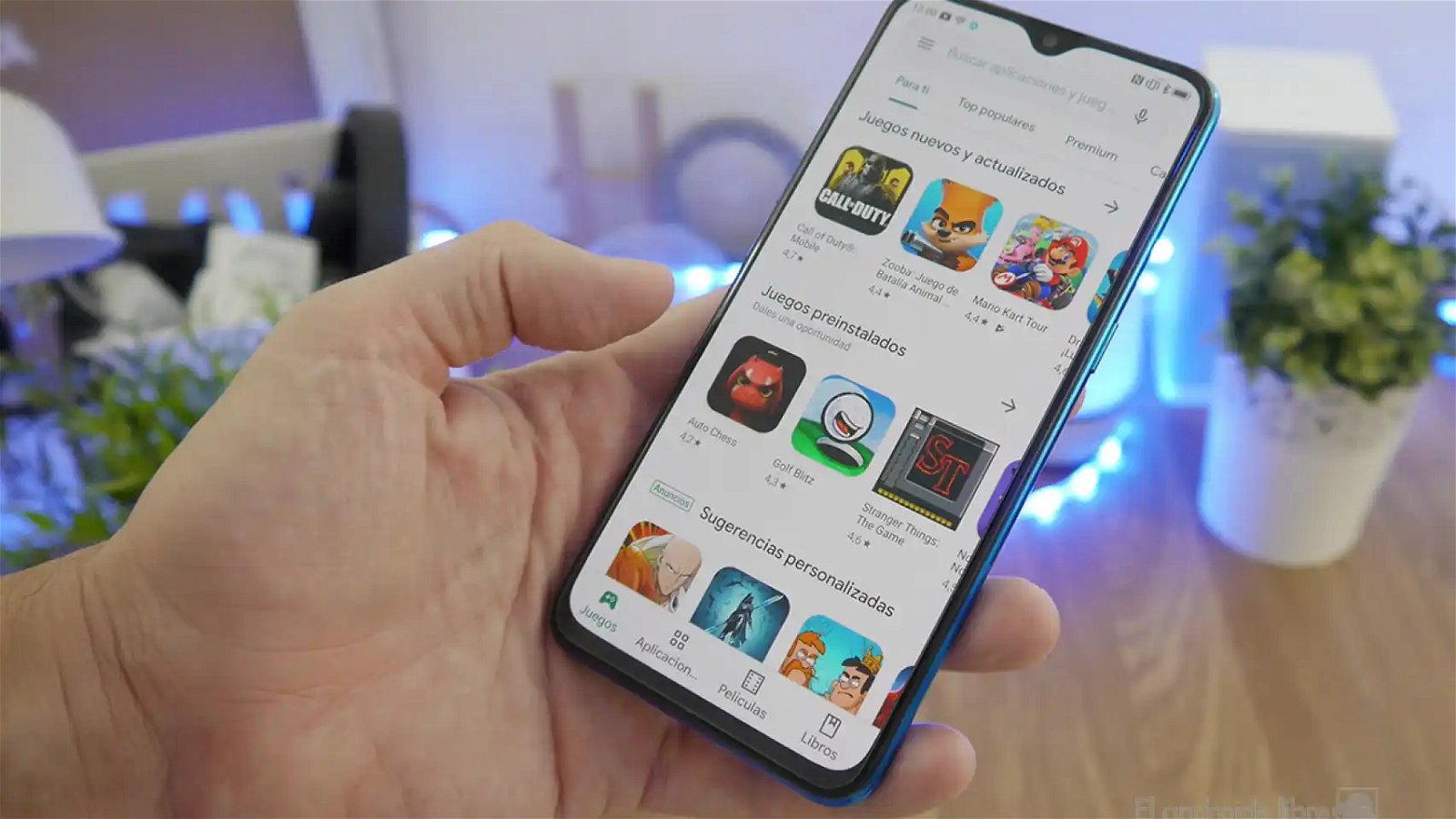 Móvil con la Play Store abierta.