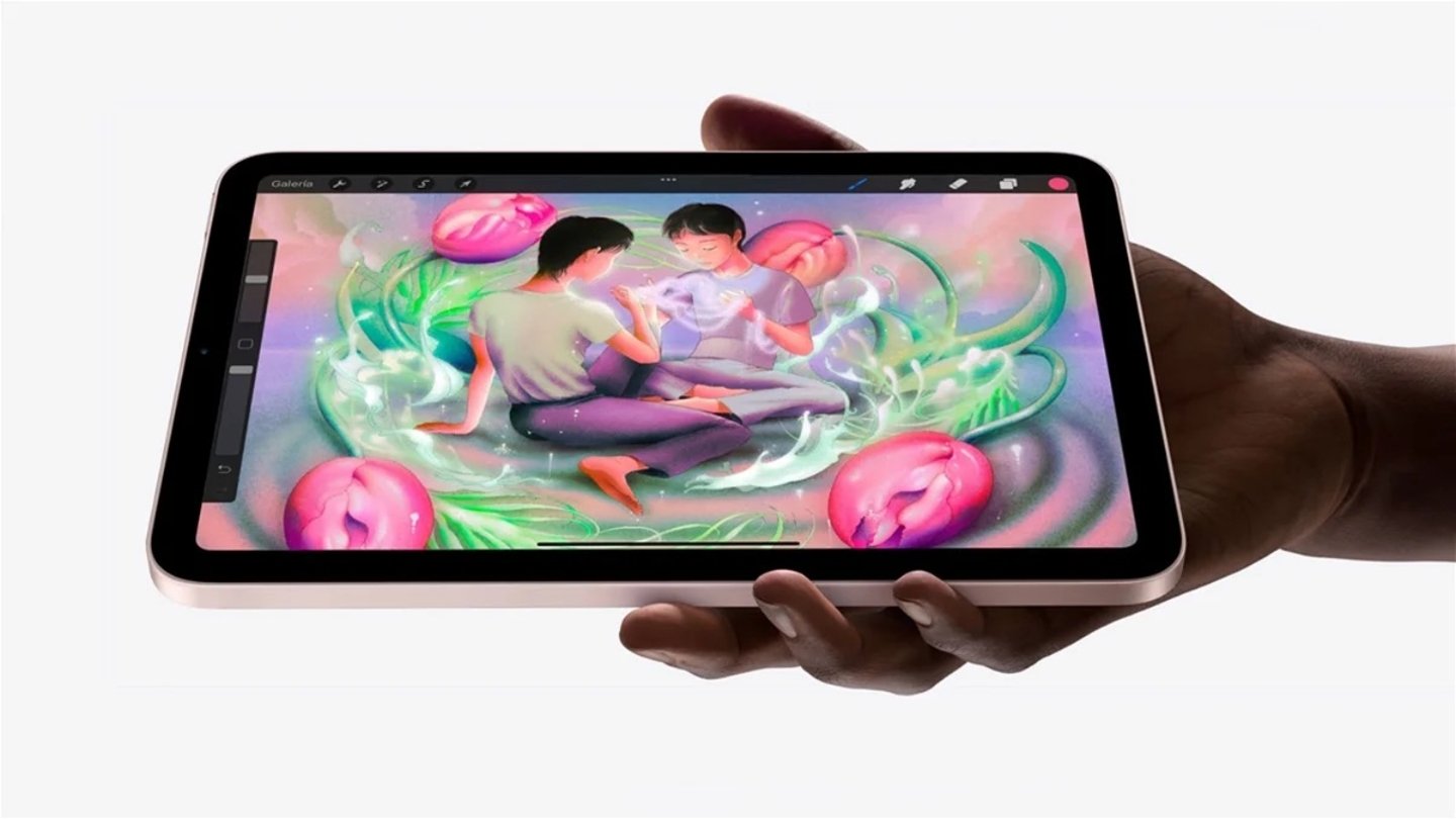 iPad mini 6 en mano